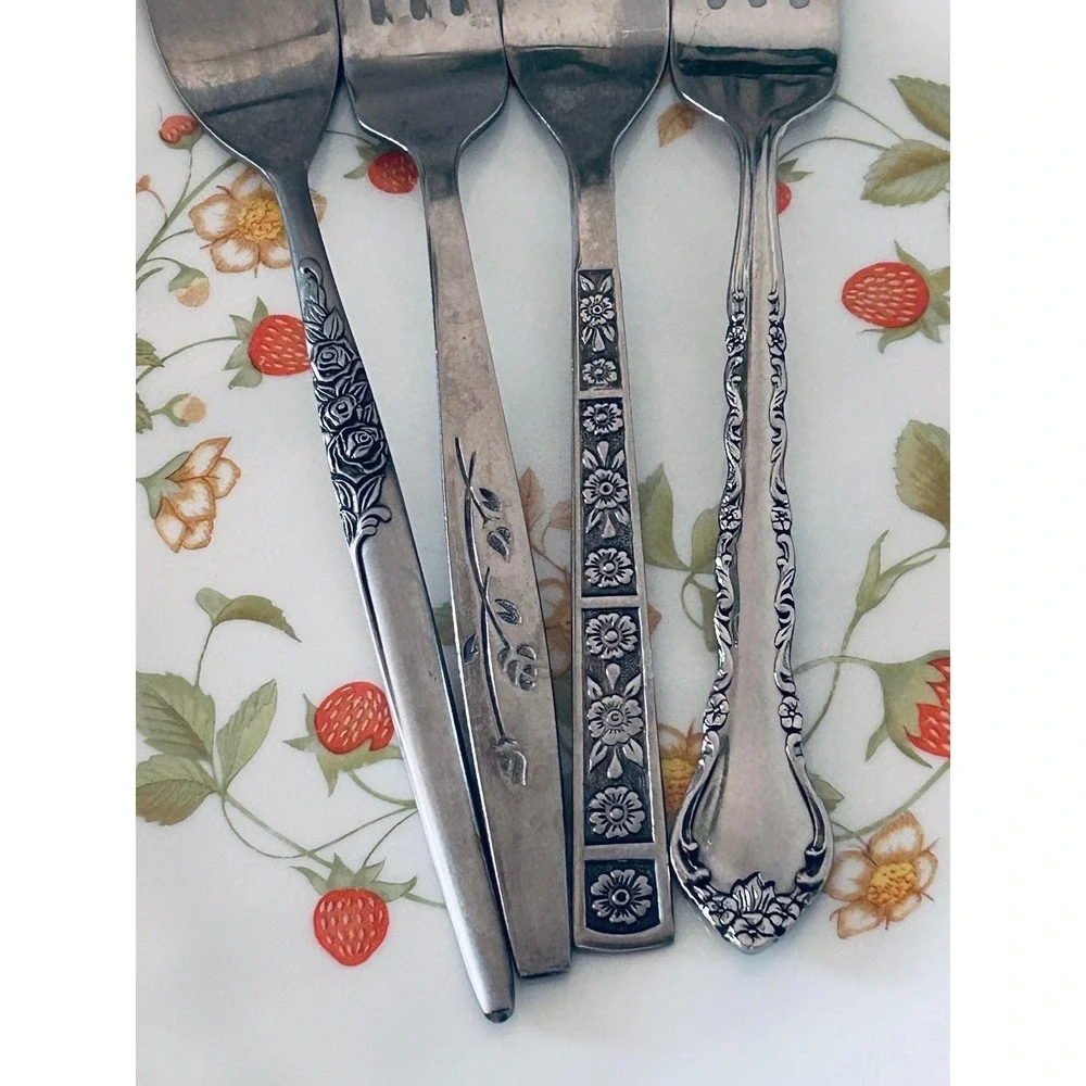 Vintage‎ Mismatched Stainless Flatware Set Service for 4 20pc Floral Boho MCM